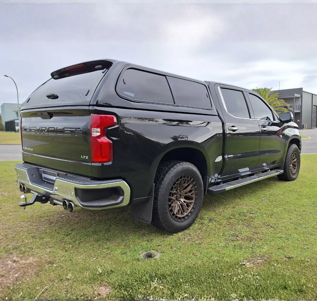 Chevrolet Silverado 1500 - Dual Cab Fibreglass Canopy 2020+ - Image 2